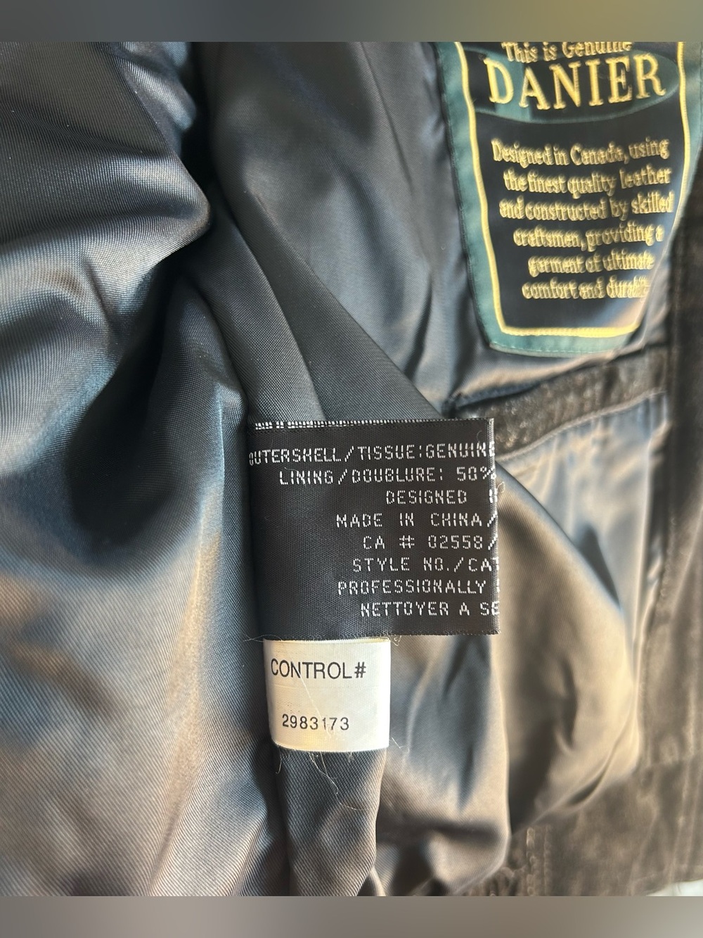 Danier Leather Men’s Suede Jacket Size M Zip Up Genuine Canada Black Bomber EUC - Picture 14 of 16